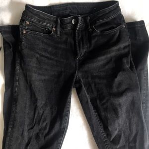 Skinny black jeans 28x34